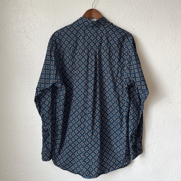 Cinch button up - Picture 4 of 5